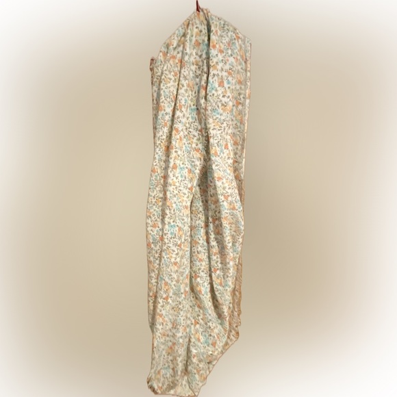 Floral Patterned Infinity Scarf - Picture 2 of 2